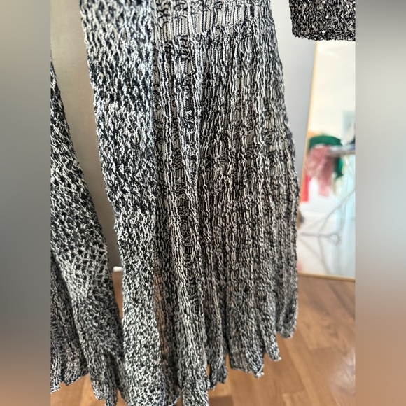 KEREN hart Black and White Textured Cardigan - Picture 7 of 10